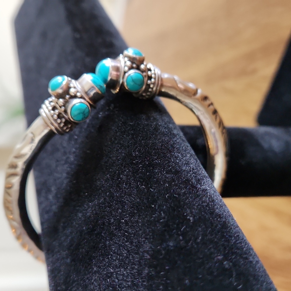 Turquoise Bangle or stand alone Bracelet 925 Sterling Silver nside Dia Meas 2.5"